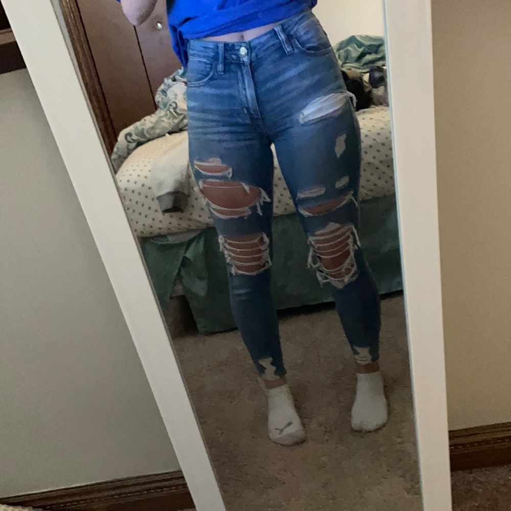 American Eagle size 0 ripped high waisted jeans